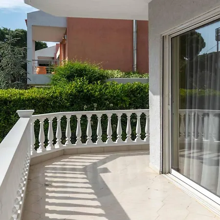 Sunny Escape:Stylish And Roomy Apt In Beach Haven! Νέα Μάκρη Εξωτερικό φωτογραφία