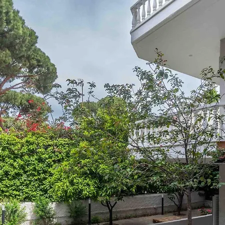 Sunny Escape:Stylish And Roomy Apt In Beach Haven! Νέα Μάκρη Εξωτερικό φωτογραφία