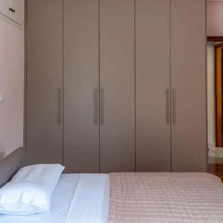 Sunny Escape:Stylish And Roomy Apt In Beach Haven! Νέα Μάκρη Εξωτερικό φωτογραφία