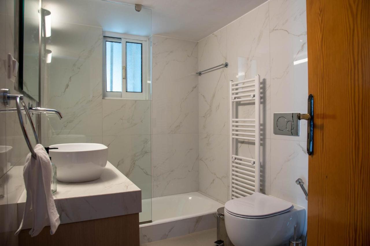 Sunny Escape:stylish And Roomy In Haven! *