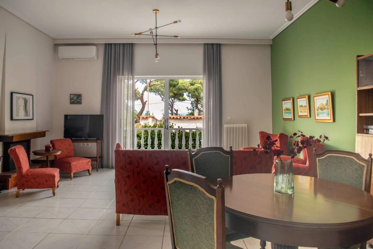 Sunny Escape:stylish And Roomy In Haven! Apartment