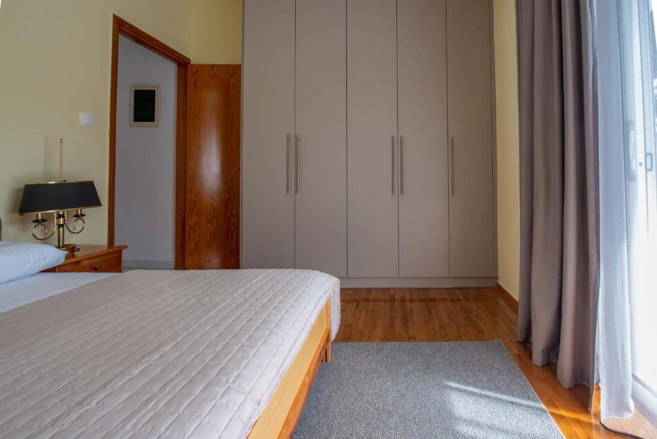 Sunny Escape:stylish And Roomy In Haven! Apartment